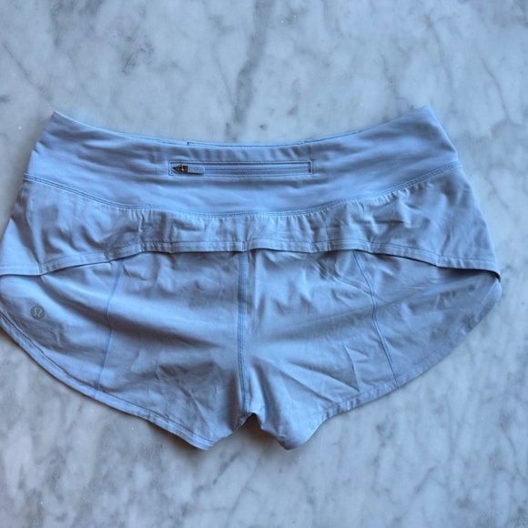 COPY - Lululemon Short Size 6 - Picture 2 of 3